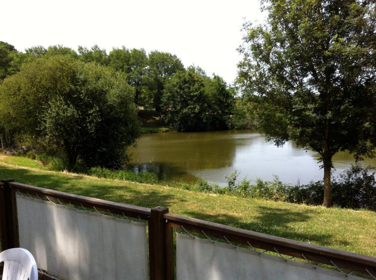 Logis De L'Aubonniere Hotel Chaille-sous-les-Ormeaux ภายนอก รูปภาพ